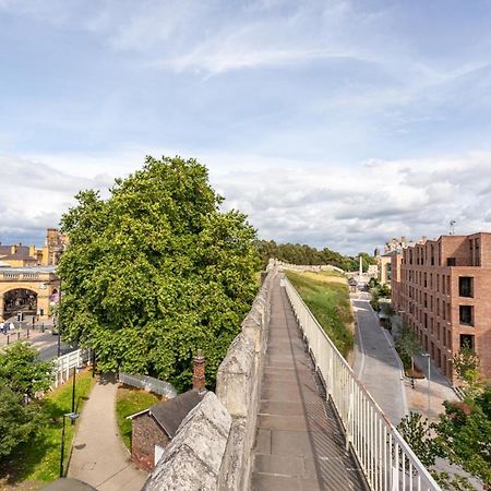 Luxury 2 Bedroom Apartment With Free Parking In The Heart Of York Ngoại thất bức ảnh