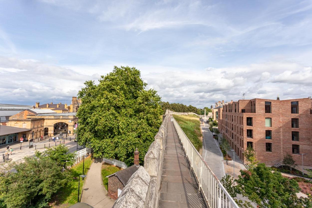 Luxury 2 Bedroom Apartment With Free Parking In The Heart Of York Ngoại thất bức ảnh