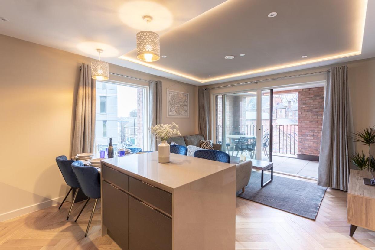Luxury 2 Bedroom Apartment With Free Parking In The Heart Of York Ngoại thất bức ảnh